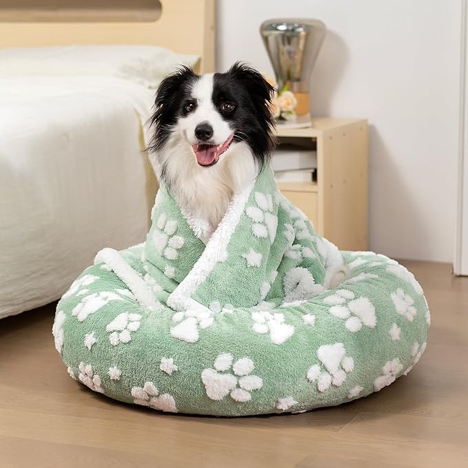 Donut Dog Beds for Small Dogs, Calming Round Cat Beds for Indoor Cats, Cute 3D Textured Paw Pet Bed with Removable Washable Cover and Anti-Slip Bottom(Green,23")