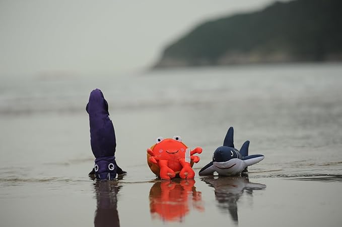 Dog Toy, Squeaky Plush Dog Toy, Rough & Tough Interactive Pet Toy, Recycled Fabric and Double Stitched (Pagurian)