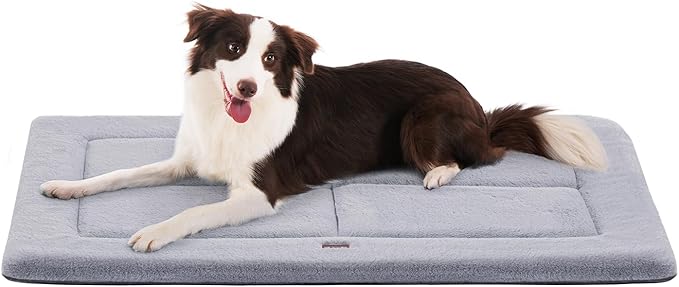 Made4Pets Dog Crate Pad Bed for Medium Large Dogs, Washable & Reversible, Anti-Slip Kennel Mat for Cozy Sleeping, Soft Fluffy Dog Bed for Indoor & Outdoor Use, 35"x23", Gray