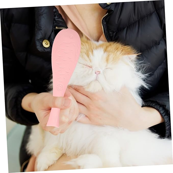 2Pcs Cat Grooming Comb Fish Shaped Cat Slicker Brush for Gentle Massage and Fur Removal Lightweight and Portable Brush for Home and Travel Use for Healthy Skin