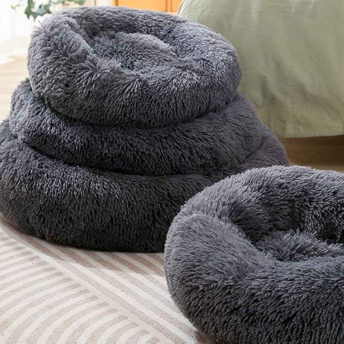 Small Cat Beds for Indoor Cats Nest Bed Dog Beds Kitten Warm Rabbit Pillow Fluffy Donut Puppy Bed for Small Dogs Kitten Bed for 3Kg Pet