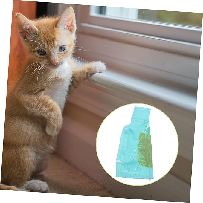 Cat Grooming Bag Multi-Function Bathing Nail Trimming for Cats Breathable Three Design for Easy Pet Washing and Comfort Random Style
