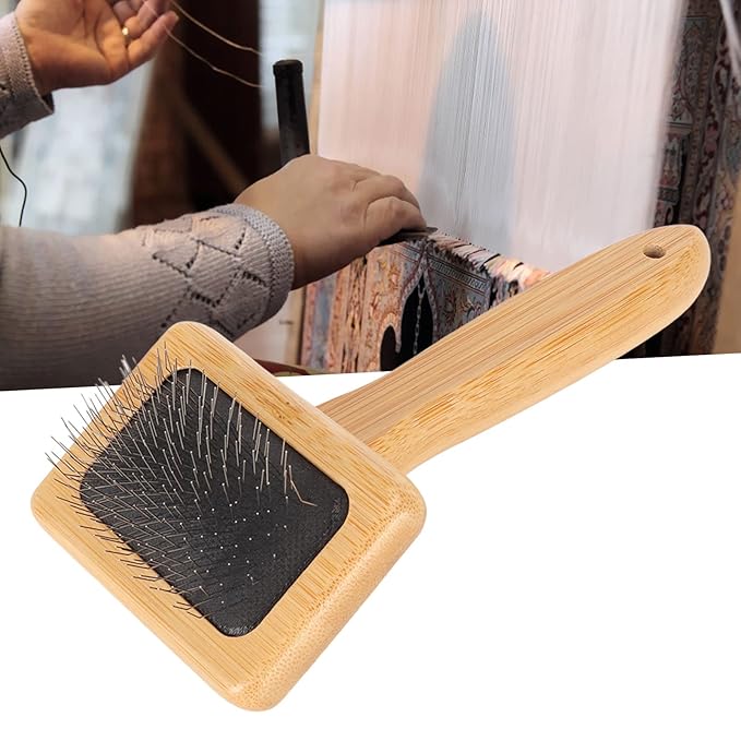 Smoother Brush, Quick Brush, Smooth Curves, Bamboo Macrame Comb, Finely Polished with Cat Hole (S)