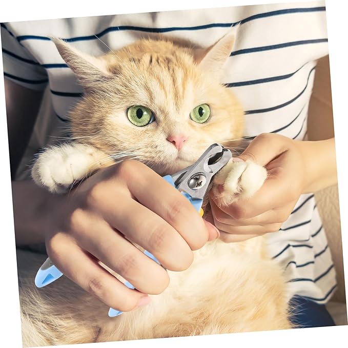 Yardwe Portable Cat Clipper for Pets Safe Easy Nail Trimming for Cats and Dogs Ergonomic Design Suitable for All Breeds Convenient Home Grooming Tool