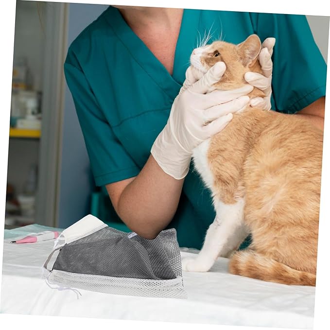 Cat Grooming Bag Adjustable Mesh Bathing Bag for for Bathing Nail Trimming and Ear Cleaning Random