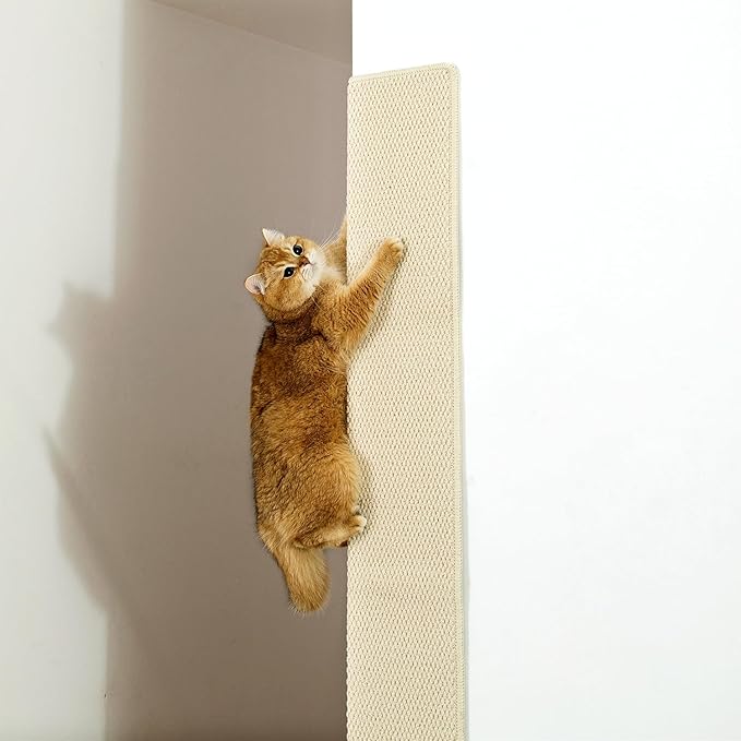 SHENGOCASE Thickened Cat Wall Corner Climbing Carpet, Cat Wall Furniture, Wall Corner Scratcher, Scratching Post (Cream-White)