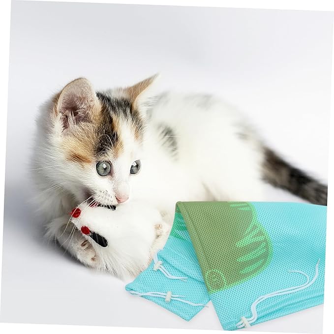 YARNOW Cat Grooming Net Bag Three Design for Bathing Nail Trimming and Cleaning Breathable and Scratch-Resistant Pet Holder Drawstring for Random Style