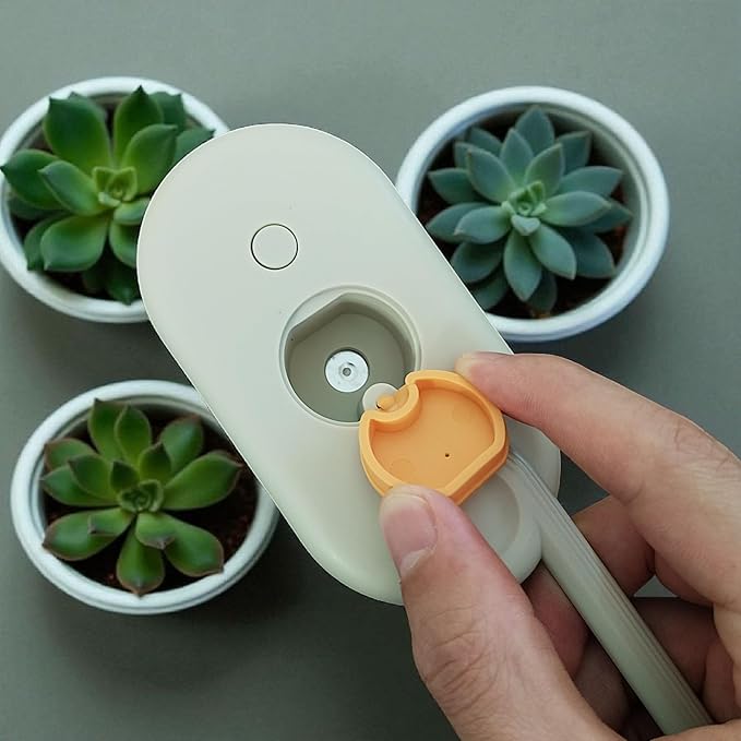 Pet Steam & Mist Grooming Brush for Cats & Dogs – Soft Silicone Bristles for Gentle Massage & Shedding, Anti-Static Hair Removal – Rechargeable, Easy to Clean