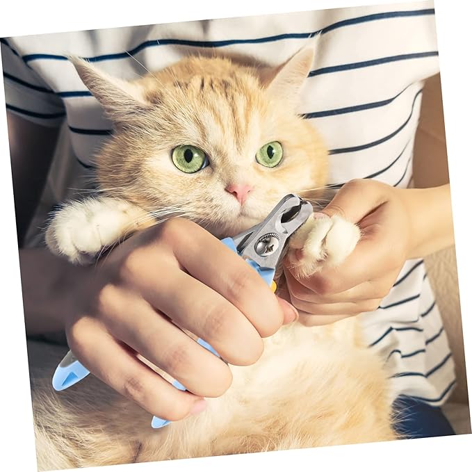 Convenient Cat Clipper Portable Nail Cutter for Cats and Dogs Non- Handle Half-Moon Design for Easy Trimming Pet Accessory for Safe Grooming