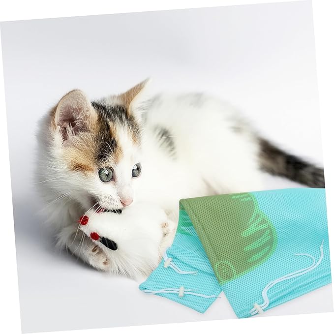 KESYOO Cat Grooming Bag Cat Shower Net for Safe Nail Trimming and Bathing Lightweight Comfortable Design for Easy Cleaning and Ear Care Random Patterns