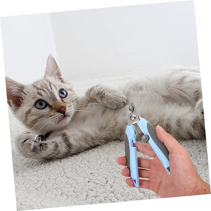 Yardwe Portable Cat Clipper for Pets Safe Easy Nail Trimming for Cats and Dogs Ergonomic Design Suitable for All Breeds Convenient Home Grooming Tool