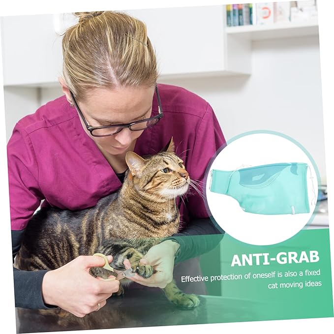 Cat Grooming Bag Multi-Function Bathing Nail Trimming for Cats Breathable Three Design for Easy Pet Washing and Comfort Random Style