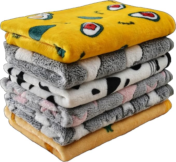 Dog Bed Mat Blanket Soft Cozy Pet Cushion for Small Large Dogs Spring Autumn Warm Travel Mats French Bulldog Chihuahua Supplies (Carrot Print,80 x 100cm)