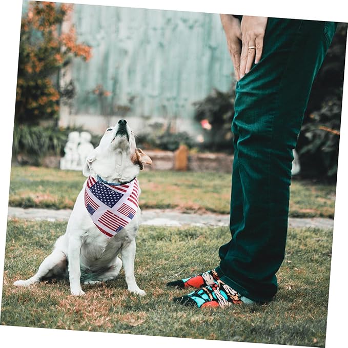 Pet Triangle Bandana Independence Day Festival Burp Cloth with American Flag Print for Dogs and Cats, Holiday Pet Scarf for Patriotic Dog Supplies