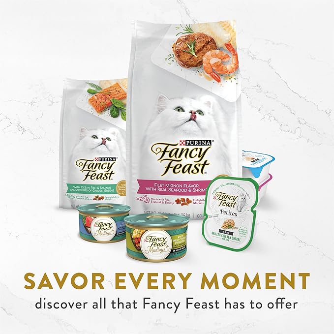 Fancy Feast Purina Lickable Wet Cat Food Broth Topper,Classic with Chicken and Vegetables - 1.4 oz. Pouches,(Pack of 32)