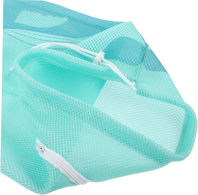 Breathable Three Cat Grooming Bag for Easy Nail Trimming Bathing and Cleaning Versatile and Compact for Kittens and Cats Random Style