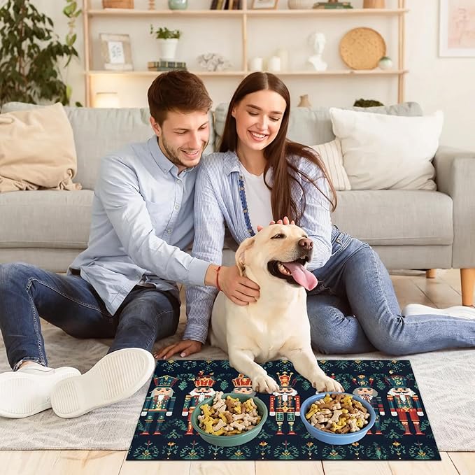 Christmas Nutcrackers Dog Food Mat for Floors Absorbent, Quick Dry Water Dispenser Mat for Food, Water, Pet Supplies 12" x 20", Green Holly