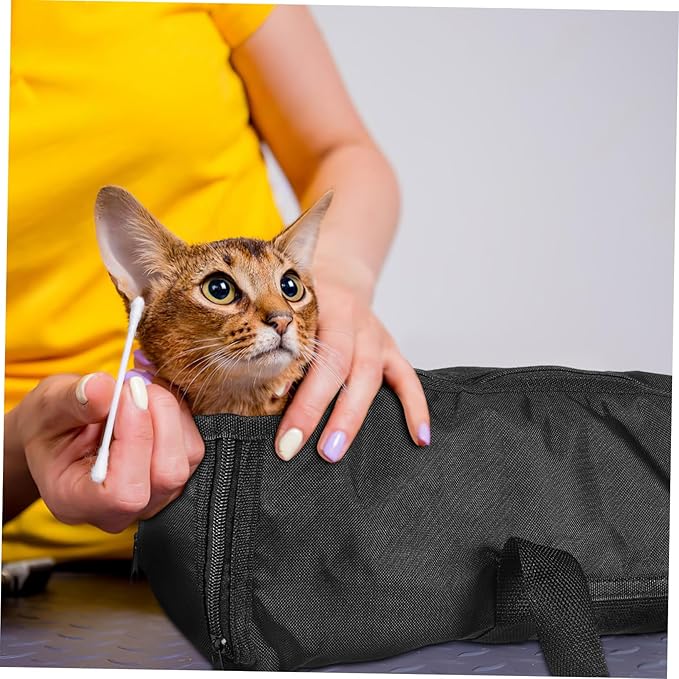 Totority Cat Grooming Bag for Nail Trimming and Bathing Breathable Mesh Cat Carrier Zipper PET Accessory for Easy Grooming and Bathing