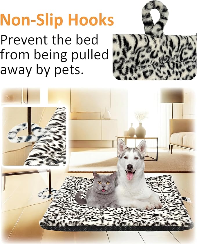 Self Warming Cat Pad for Cats and Small Dogs, Non Electric Thermal Pet Mat, Washable Soft Sleeping Mat with Non Slip Backing, Indoor & Sheltered Outdoor Use, 22 x 18 in, Black/White