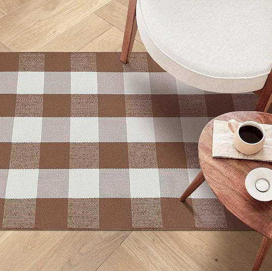 KOZYFLY Buffalo Plaid Area Rugs 27.5x43 Inches Coffee and White Checkered Rug Washable Front Door Mat Hand Woven Cotton Outdoor Rug Small Rug for Front Porch Kitchen Entryway Patio Bathroom