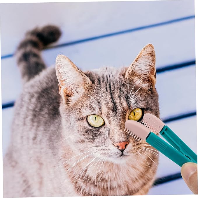 Yardwe 2pcs Lightweight Cat Grooming Comb Soft Tear Brush for Kitten Eye pet Grooming Tool for Shedding Eye Mucus Removal Compact and Comfortable Design