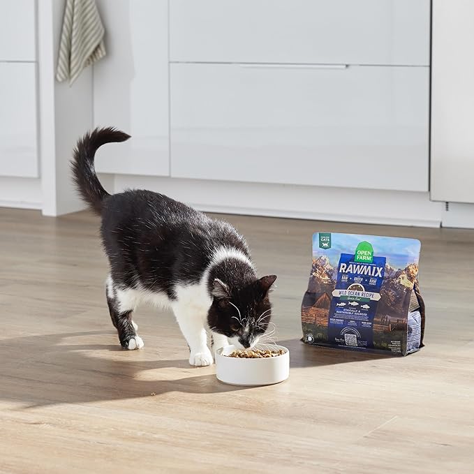 Open Farm, RawMix Dry Cat Food, Protein-Packed Kibble Coated in Bone Broth with Freeze Dried Raw Chunks, for Indoor & Outdoor Cats, Chicken & Turkey Grain-Free Recipe, 8lb Bag