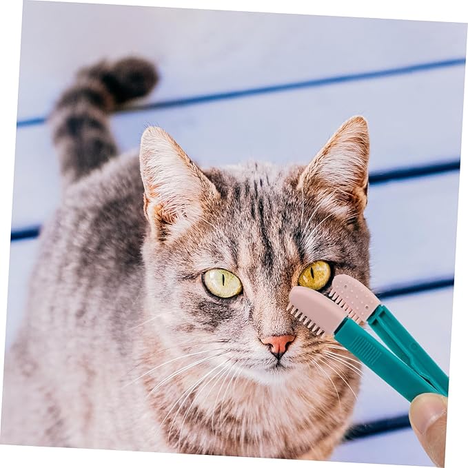 2Pcs Lightweight Kitten Eye Comb Non Slip Tear Brush for Cats Portable Grooming Tool for Pet Eye Care Essential Kitten Supplies