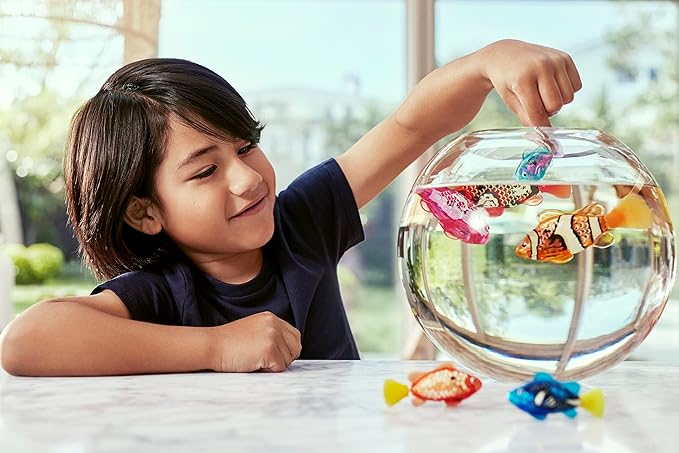 Robo Alive Robo Fish Robotic Swimming Fish (Blue + Red) by ZURU Water Activated, Changes Color, Comes with Batteries, Amazon Exclusive (2 Pack) Series 3