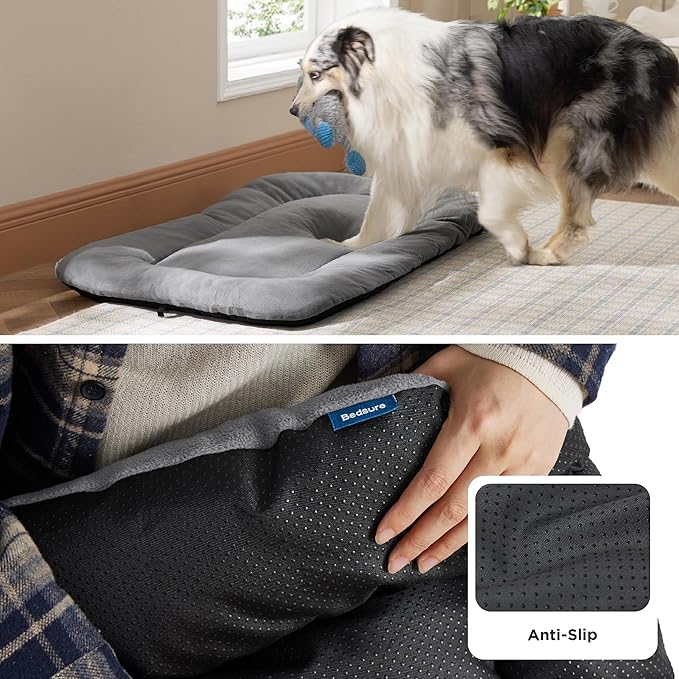 Bedsure Washable Dog Crate Pad for Medium Dogs, Anti-Slip Puppy Kennel Dog Bed for Crate - Ultra Soft Fleece Flat Thin Pet Mat (Not Chew Proof), Light Grey 29"x18"