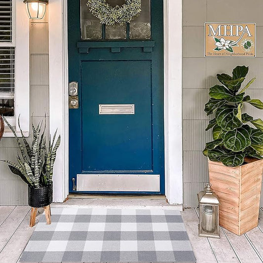 KOZYFLY Buffalo Plaid Area Rugs 2x3 Ft Gray and White Checkered Rug Washable Front Door Mat Hand Woven Cotton Outdoor Rug Small Rug for Front Porch Kitchen Entryway Patio Bathroom
